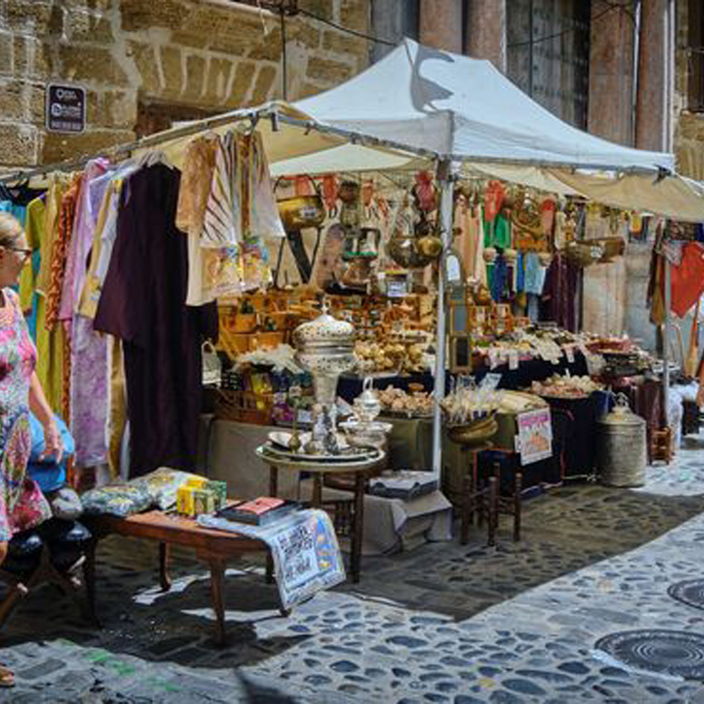 El Pópulo y Catedral vuelven a acoger un Mercado Andalusí ...