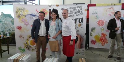 Foto de la ganadora 2º premio del Concurso de Platos típicos con AOVE - Olivera