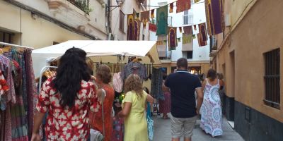 PARADA MERCADO ANDALUSIN DE CRISTELA RAMOS BARRIO DEL POPULO