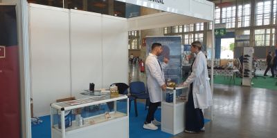 STAND CLINICA ODONTOLGICA PEDUROAL 2
