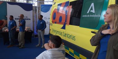 STAND COLEGIO ENFERMERA 2